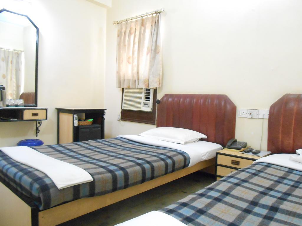 Hotel Akash Deep Калькутта Экстерьер фото